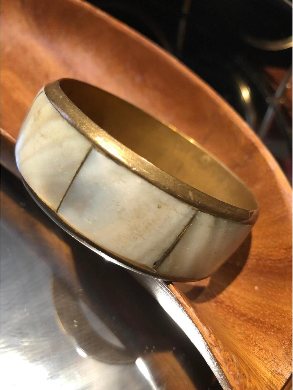 Vintage Brass Mother of Pearl Inlay Bangle Bracelet Shell Boho Cream Gold Tone